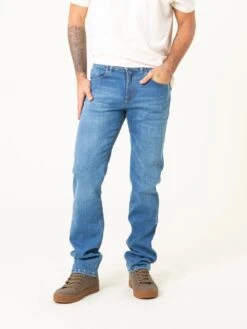 PANTALONES VAQUEROS RECTOS DE HOMBRE RAY LIGHT BLUE