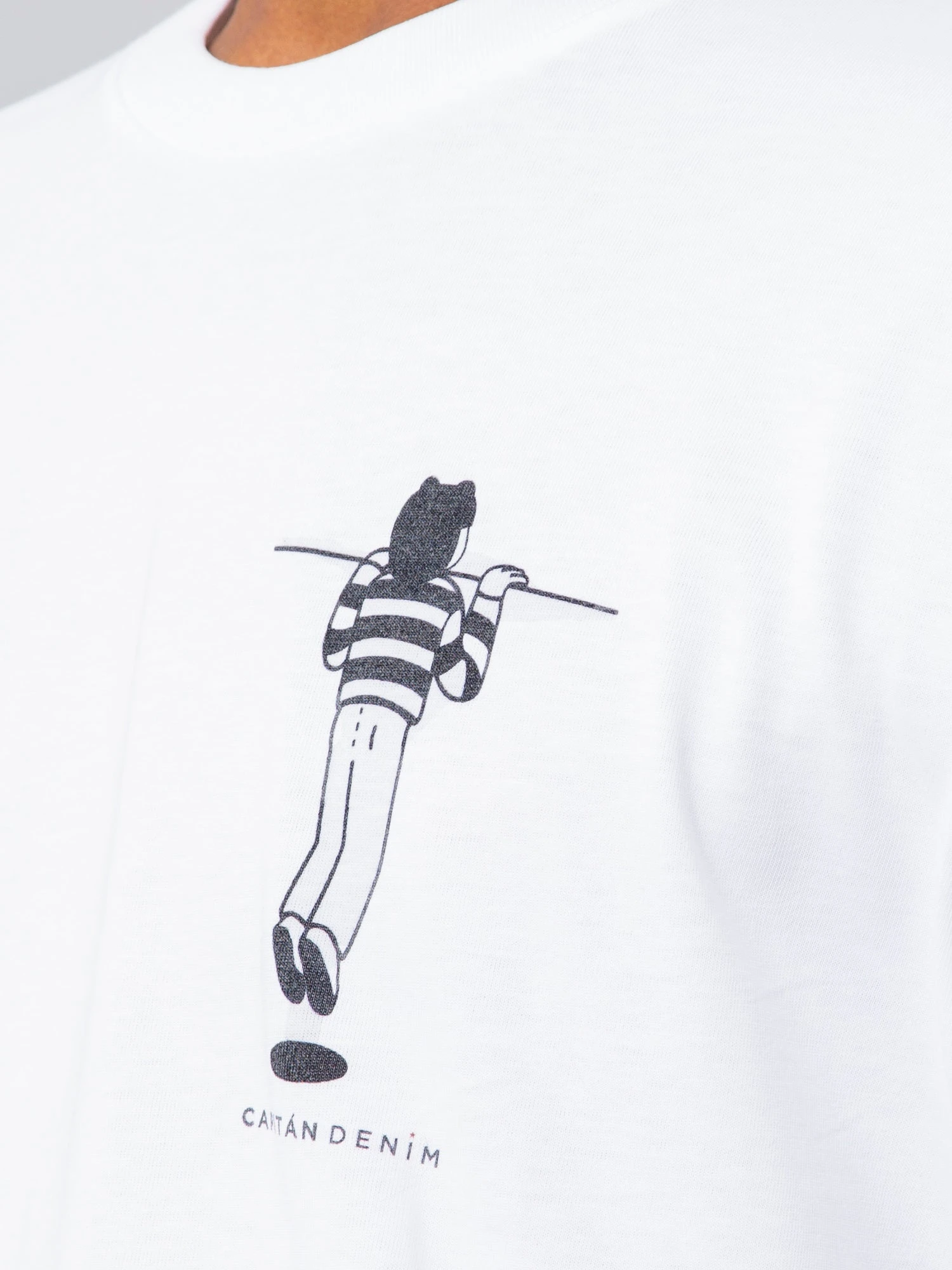 CAMISETA UNISEX DE ALGODÓN ORGÁNICO VOYEUR BLANCA 6 CAMISETA UNISEX DE ALGODÓN ORGÁNICO VOYEUR BLANCA - Imagen 4