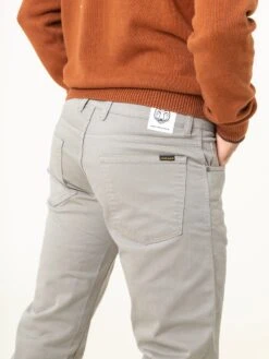 PANTALÓN RECTO DE HOMBRE RAY TAUPE GREY 13 PANTALÓN RECTO DE HOMBRE RAY TAUPE GREY -Capitan Denim 5 22