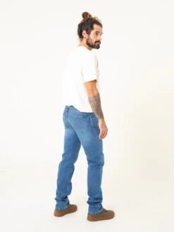 PANTALONES VAQUEROS RECTOS DE HOMBRE RAY LIGHT BLUE -Capitan Denim 5 23 c6e7b77f 6ad5 4e28 97b8 5256f0f19b30