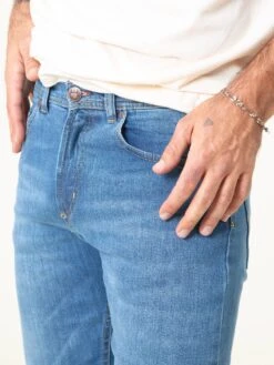 PANTALONES VAQUEROS RECTOS DE HOMBRE RAY LIGHT BLUE -Capitan Denim 7 12 5fb951a6 ff9f 416e b5ae 1c53e51a8554