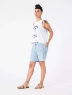 BERMUDAS VAQUERAS DE MUJER MAZZY CROPPED SUNNY BLUE -Capitan Denim bermudas vaqueras de mujer hecho en espana sostenibles comodos