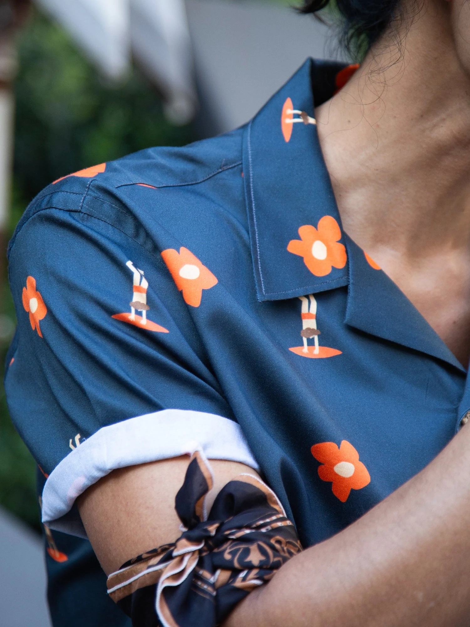 CAMISA CALYPSO DARK BLUE FLOWERS 9 CAMISA CALYPSO DARK BLUE FLOWERS - Imagen 7