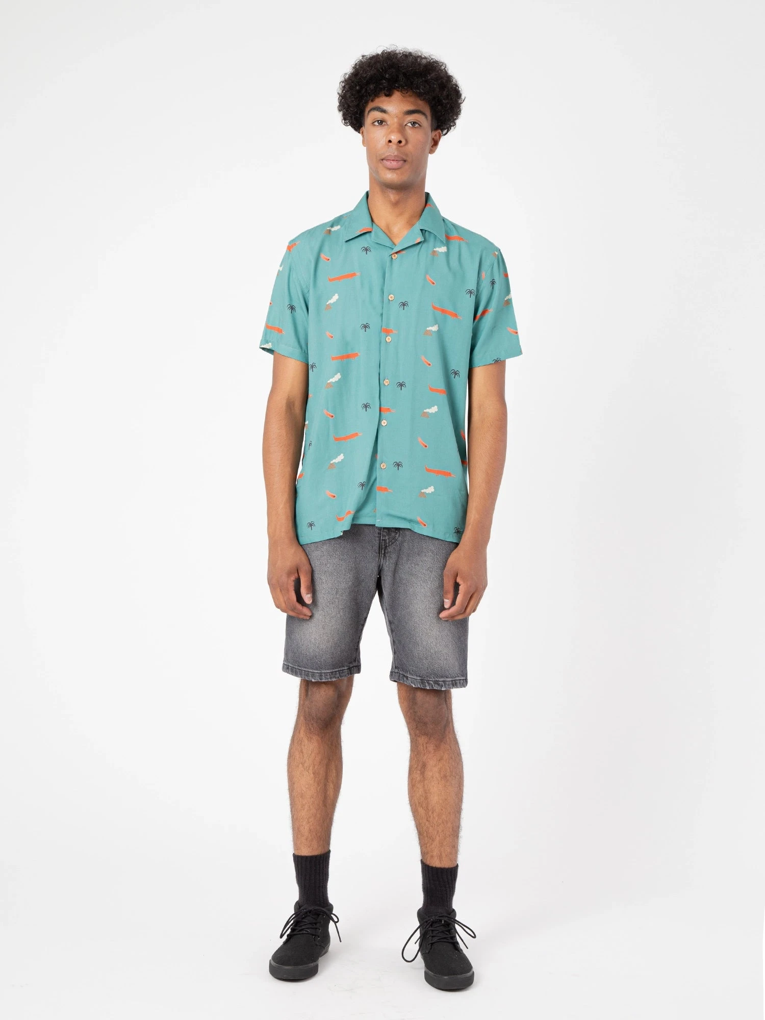 CAMISA DE HOMBRE DE VISCOSA CALYPSO VOLCANES 4 CAMISA DE HOMBRE DE VISCOSA CALYPSO VOLCANES - Imagen 2