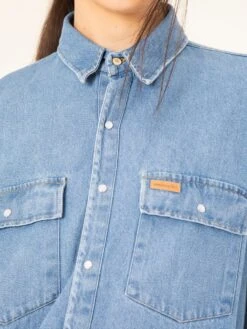 CAMISA VAQUERA COLT LIGHT BLUE -Capitan Denim camisa vaquera de mujer sostenible 3160f867 a8fb 4541 9dfa ba9aefb659f5