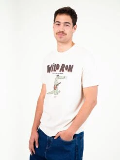 CAMISETA UNISEX BLANCA WILD RON -Capitan Denim camiseta de manga corta blanca unisex de algodon organico comoda sostenible