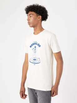 CAMISETA UNISEX DE ALGODÓN ORGÁNICO BOOGALOO RAW COTTON -Capitan Denim camiseta unisex de algodon organico comoda manga corta sostenible estampada beige bb901b5e e2cd 47b3 a053 37d30cf7d050