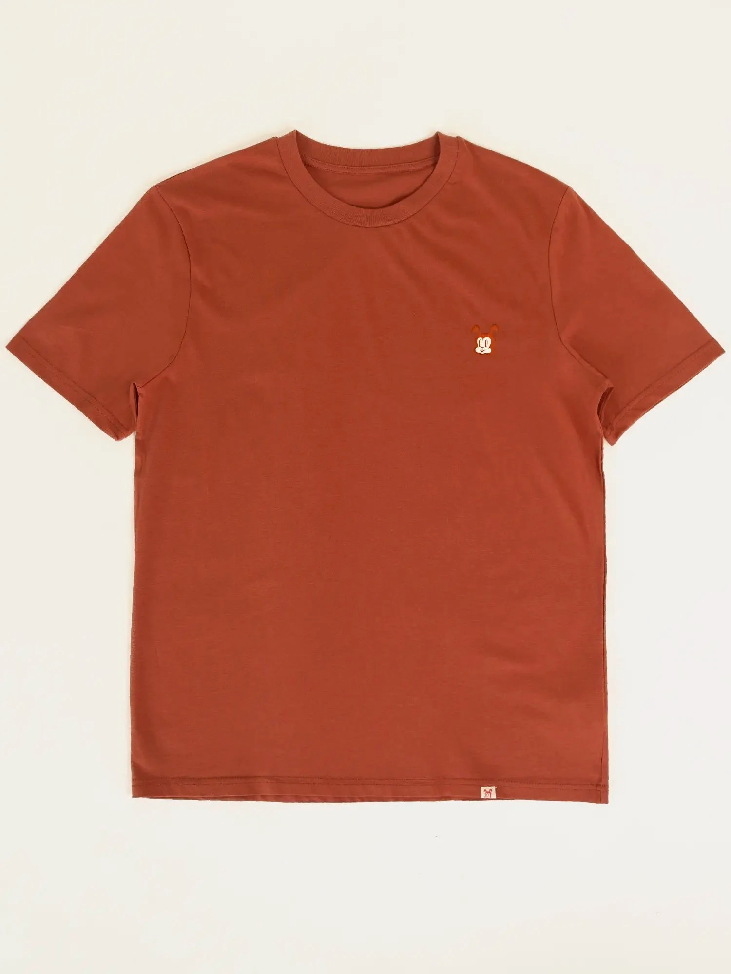 CAMISETA UNISEX GRANATE BORDADO 3 CAMISETA UNISEX GRANATE BORDADO