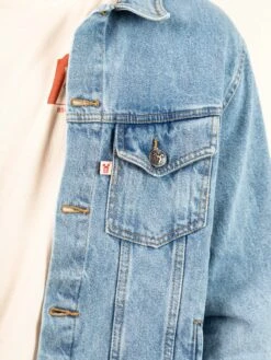 CAZADORA VAQUERA DE HOMBRE GINO LIGHT BLUE 13 CAZADORA VAQUERA DE HOMBRE GINO LIGHT BLUE -Capitan Denim cazadora vaquera azul claro de hombre regular hecha en espana de entretiempo comoda sostenible vintage