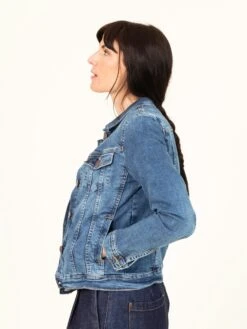 CAZADORA VAQUERA DE MUJER PATTI MID BLUE -Capitan Denim cazadora vaquera de mujer denim hecha en espana comoda vintage