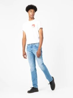 PANTALON VAQUERO SLIM DE HOMBRE FLAMINGO LIGHT BLUE ORGANIC COTTON 12 PANTALON VAQUERO SLIM DE HOMBRE FLAMINGO LIGHT BLUE ORGANIC COTTON -Capitan Denim jeans vaqueros azul claro de hombre rectos hechos en espana comodos sostenibles