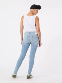 PANTALONES SKINNY DE MUJER HARDY LIGHT BLUE 12 PANTALONES SKINNY DE MUJER HARDY LIGHT BLUE -Capitan Denim jeans vaqueros pitllo de tiro bajo hechos en espana sostenibles comodos basicos