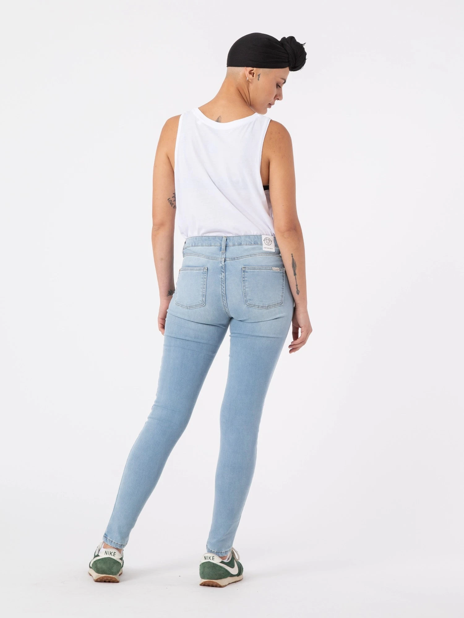 PANTALONES SKINNY DE MUJER HARDY LIGHT BLUE 6 PANTALONES SKINNY DE MUJER HARDY LIGHT BLUE - Imagen 4