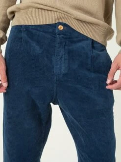 Pantalón De Pana De Hombre BONET BLUE -Capitan Denim pantalon de hombre de pana comodo hecho en espana azul marino