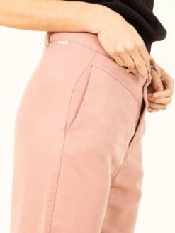 PANTALÓN JOGGER DE TENCEL™ Lyocell Fibers ELIS PINK -Capitan Denim pantalon de mujer de tencel para verano rosa hecho en espana comodo sostenible 1