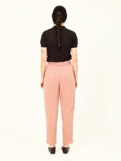 PANTALÓN JOGGER DE TENCEL™ Lyocell Fibers ELIS PINK -Capitan Denim pantalon de mujer de tencel para verano rosa hecho en espana comodo sostenible 4