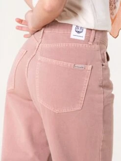 PANTALONES MOMFIT DE MUJER TULSA PALE PINK 15 PANTALONES MOMFIT DE MUJER TULSA PALE PINK -Capitan Denim pantalon rosa de mujer momfit hecho en espana comodo sostenible