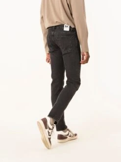 PANTALON VAQUERO SLIM DE HOMBRE FLAMINGO DARK GREY ORGANIC COTTON 11 PANTALON VAQUERO SLIM DE HOMBRE FLAMINGO DARK GREY ORGANIC COTTON -Capitan Denim pantalon vaqueros slim de hombre hechos en espana