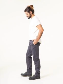 PANTALONES JOGGER DE HOMBRE LOMAS DARK GREY -Capitan Denim pantalones chinos de hombre azul marino jogger comodos hechos en espana