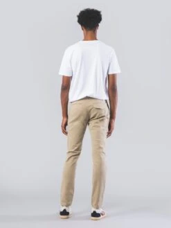 PANTALONES CHINOS LOMAS ARENA -Capitan Denim pantalones chinos de hombre comodos