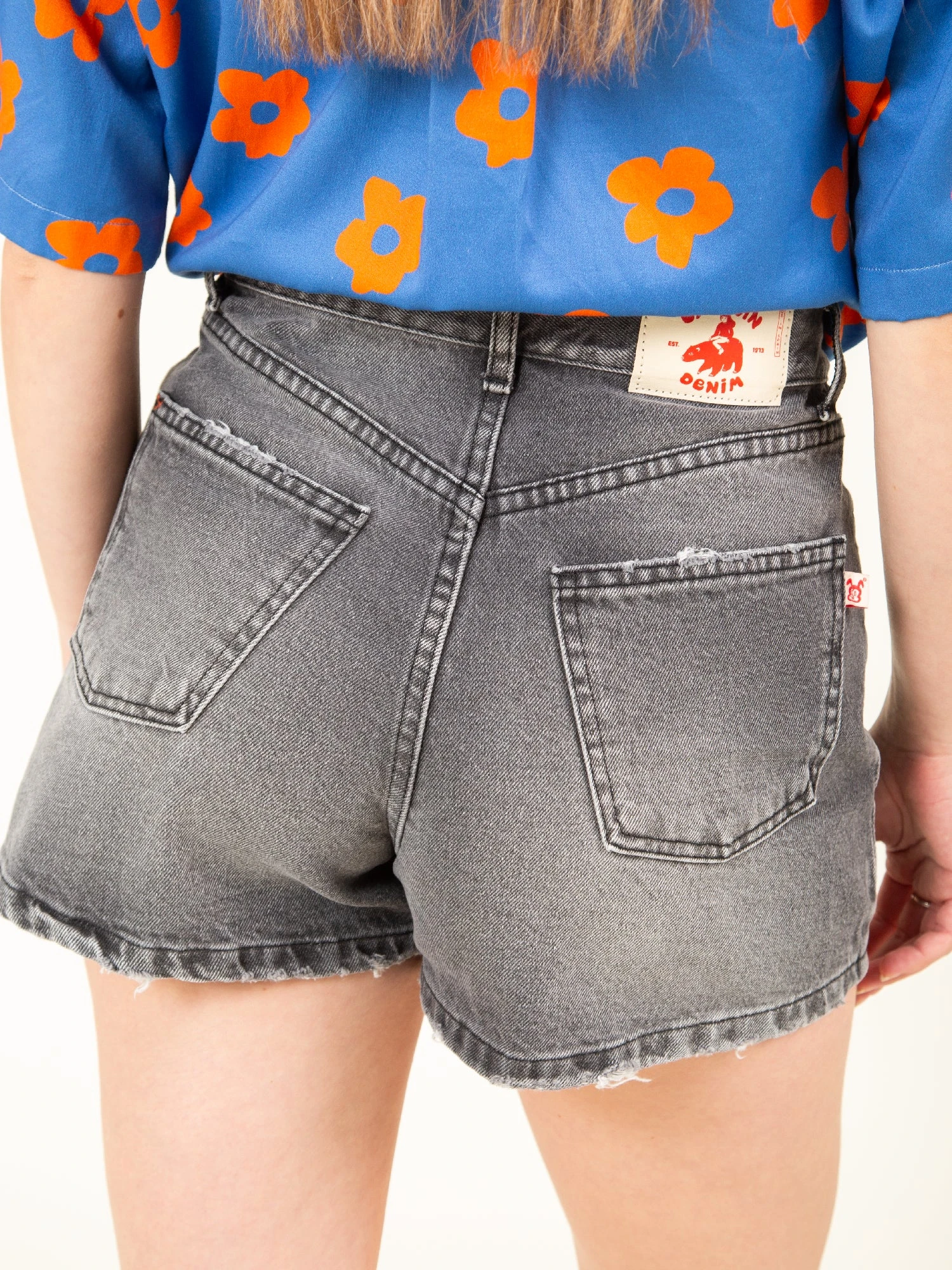 PANTALONES CORTOS DE MUJER MINA MID GREY 8 PANTALONES CORTOS DE MUJER MINA MID GREY - Imagen 6