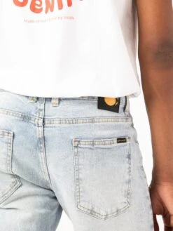 PANTALÓN VAQUERO CORTO DE HOMBRE JAY SUNNY BLUE 12 PANTALÓN VAQUERO CORTO DE HOMBRE JAY SUNNY BLUE -Capitan Denim pantalones cortos vaqueros de hombre azules claros hechos en espana sostenibles