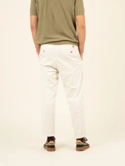 CELENTANO RAW COTON 13 CELENTANO RAW COTON -Capitan Denim pantalones de hombre blancos chinos cropped comodo sostenible hecho en espana