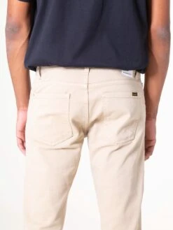 PANTALÓN DE HOMBRE SLIM FLAMINGO CREAM -Capitan Denim pantalones de hombre rectos beige comodos hechos en espana sostenible