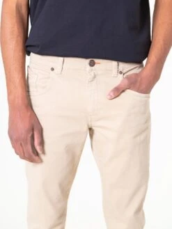 PANTALÓN DE HOMBRE SLIM FLAMINGO CREAM -Capitan Denim pantalones de hombre slim crema comodos hechos en espana sostenibles