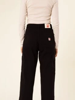 PANTALONES DE MUJER CARGO MAVIS BLACK -Capitan Denim pantalones de mujer negros cargo regular