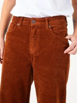 Pantalones De Mujer De Pana IKETTE DARK BROWN -Capitan Denim pantalones de pana de mujer hecho en espana comodos relaxed sostenible marron oscuro