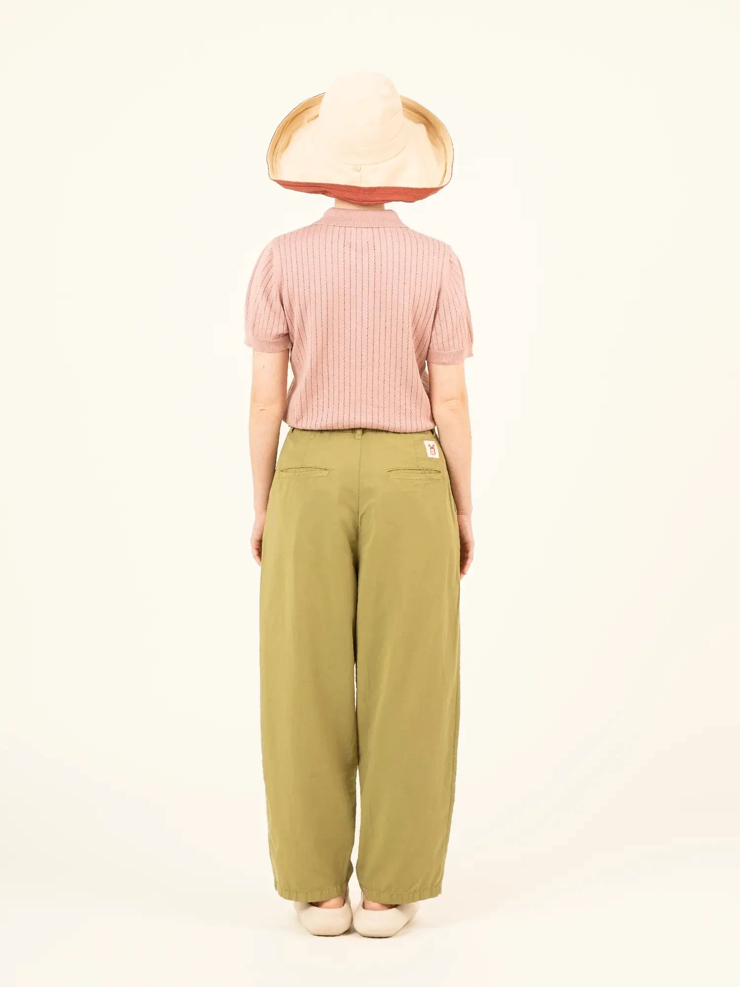 PANTALÓN DE VERANO DE MUJER NARA GREEN 6 PANTALÓN DE VERANO DE MUJER NARA GREEN - Imagen 4