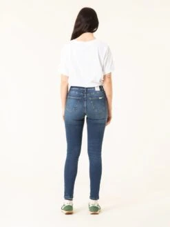 PANTALONES PITILLOS DE MUJER DENVER BLUE BLAST -Capitan Denim pantalones pitillos azules de mujer comodos hechos en espana sostenibles