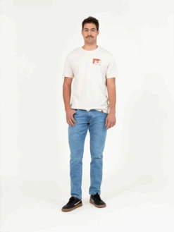 PANTALON VAQUERO SLIM DE HOMBRE FLAMINGO BRIGHT BLUE -Capitan Denim pantalones vaqueros de hombre slim recto hecho en espana comodos sostenibles f32b9bbd 3784 4e02 bb5c b0a8e68dc5d9