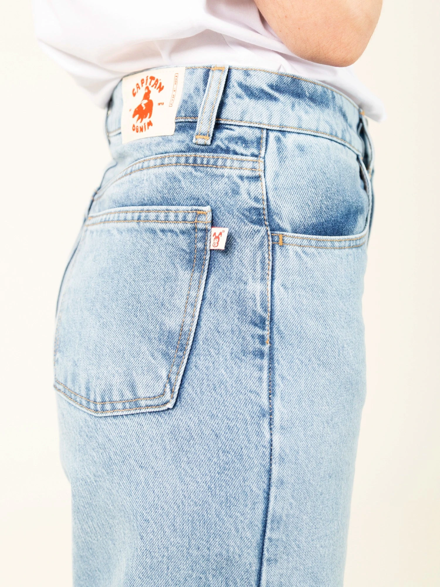 PANTALÓN VAQUERO DE MUJER CULOTTE SIMONE BRIGHT BLUE TENCEL™ Lyocell Fibers 7 PANTALÓN VAQUERO DE MUJER CULOTTE SIMONE BRIGHT BLUE TENCEL™ Lyocell Fibers - Imagen 5