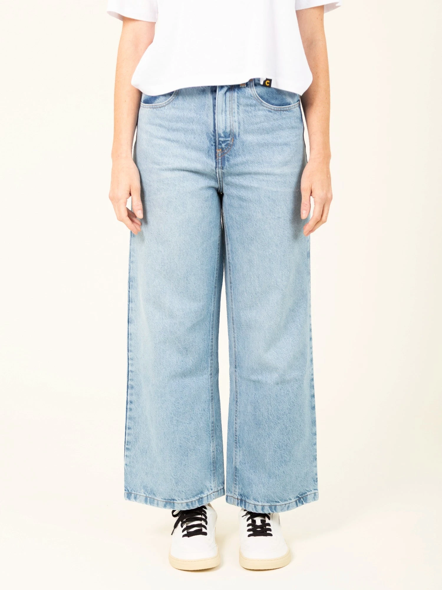 PANTALÓN VAQUERO DE MUJER CULOTTE SIMONE BRIGHT BLUE TENCEL™ Lyocell Fibers 3 PANTALÓN VAQUERO DE MUJER CULOTTE SIMONE BRIGHT BLUE TENCEL™ Lyocell Fibers