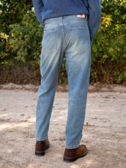 BOOKER DIRTY LIGHT BLUE -Capitan Denim pantalones vaqueros regular de hombre hechos en espana sostenibles comodos