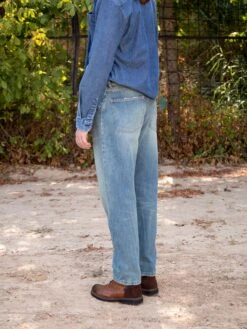 BOOKER DIRTY LIGHT BLUE -Capitan Denim pantalones vaqueros regular de hombre hechos en espana sostenibles comodos anchos