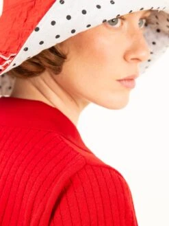 POLO RED MUJER -Capitan Denim polo basico rojo intenso de mujer de punto hecho en espana comodo sostenible