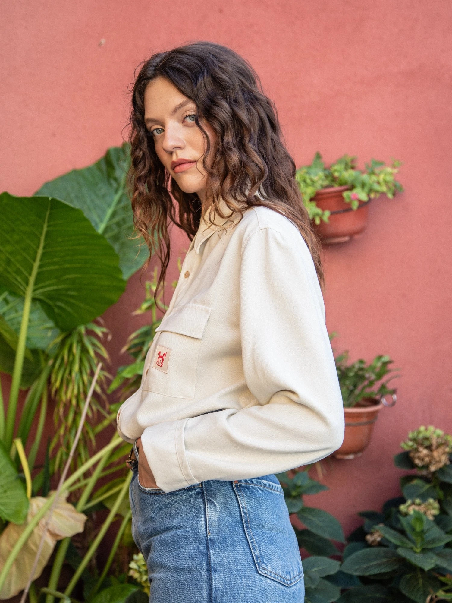 CAMISA DE MUJER DE TENCEL™ Lyocell Fibers BILLIE ECRU 4 CAMISA DE MUJER DE TENCEL™ Lyocell Fibers BILLIE ECRU - Imagen 2