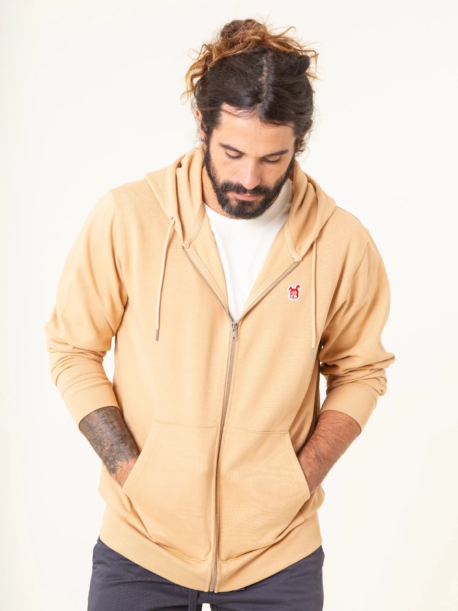 SUDADERA UNISEX CAPUCHA BEIGE 5 SUDADERA UNISEX CAPUCHA BEIGE - Imagen 3