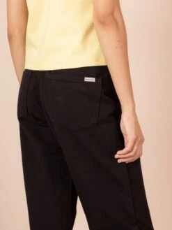 PANTALONES NEGROS MOMFIT DE MUJER TULSA VINTAGE BLACK -Capitan Denim vaqueros mujer negro momfit comodos